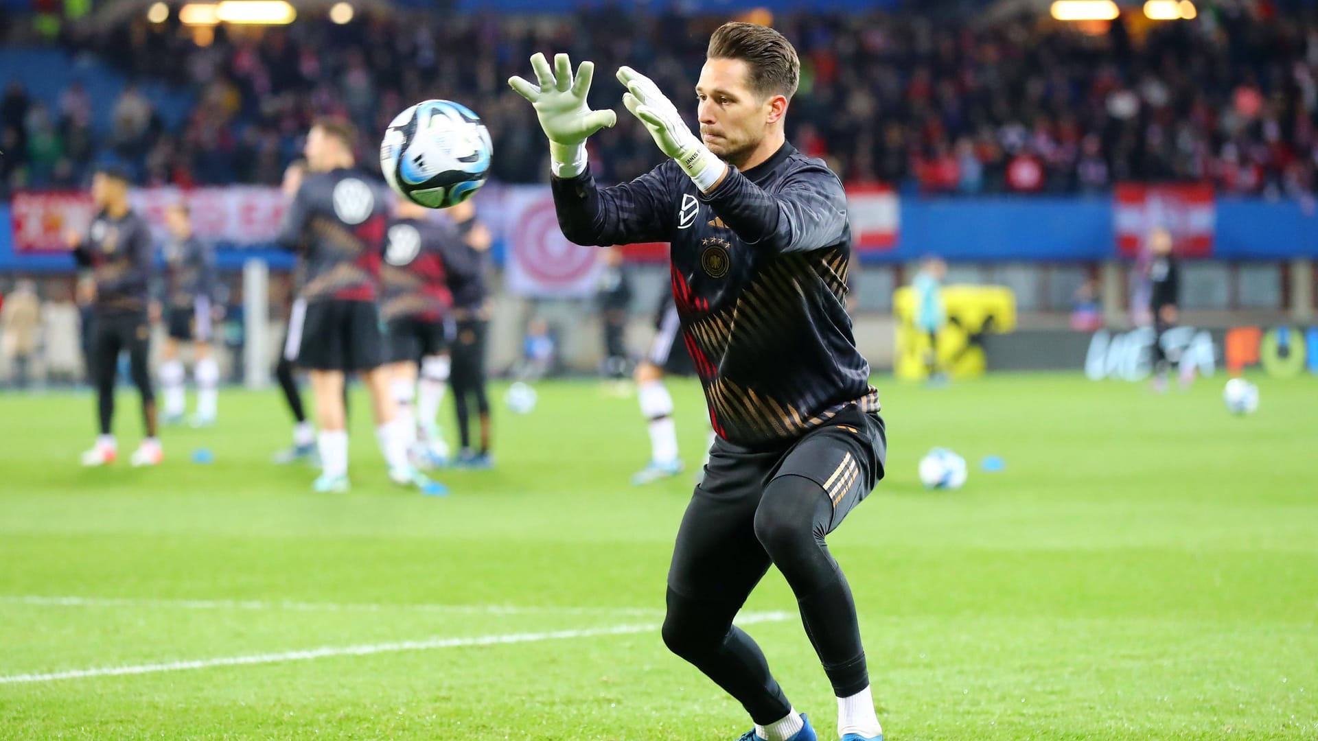 Janis Blaswich beim DFB-Länderspiel in Österreich.