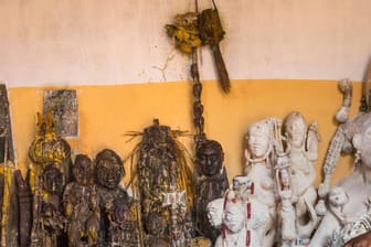 Ein Voodoo-Tempel (Symbolbild): Voodoo ist eine westafrikanische Religion, die für ihre außergewöhnlichen Rituale bekannt ist.