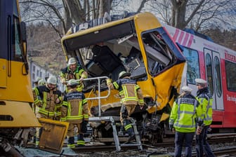 Stadtbahnunfall in Stuttgart: Viele Verletzte bei Kollision.