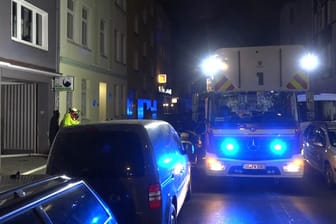 Die Feuerwehr Dortmund muss bei einem nächtlichen Einsatz in die Nordstadt ausrücken.