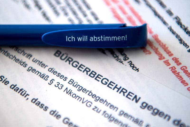 Ein Stift mit der Aufschrift "Ich will abstimmen!": Die Zahl der Bürgerbegehren steigt.