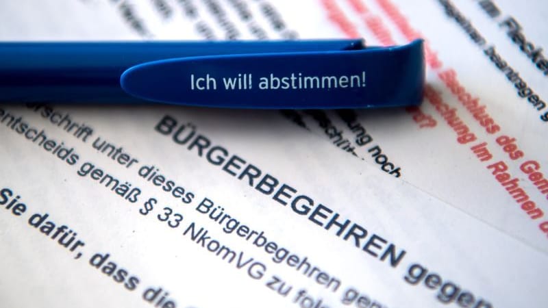 Ein Stift mit der Aufschrift "Ich will abstimmen!": Die Zahl der Bürgerbegehren steigt.