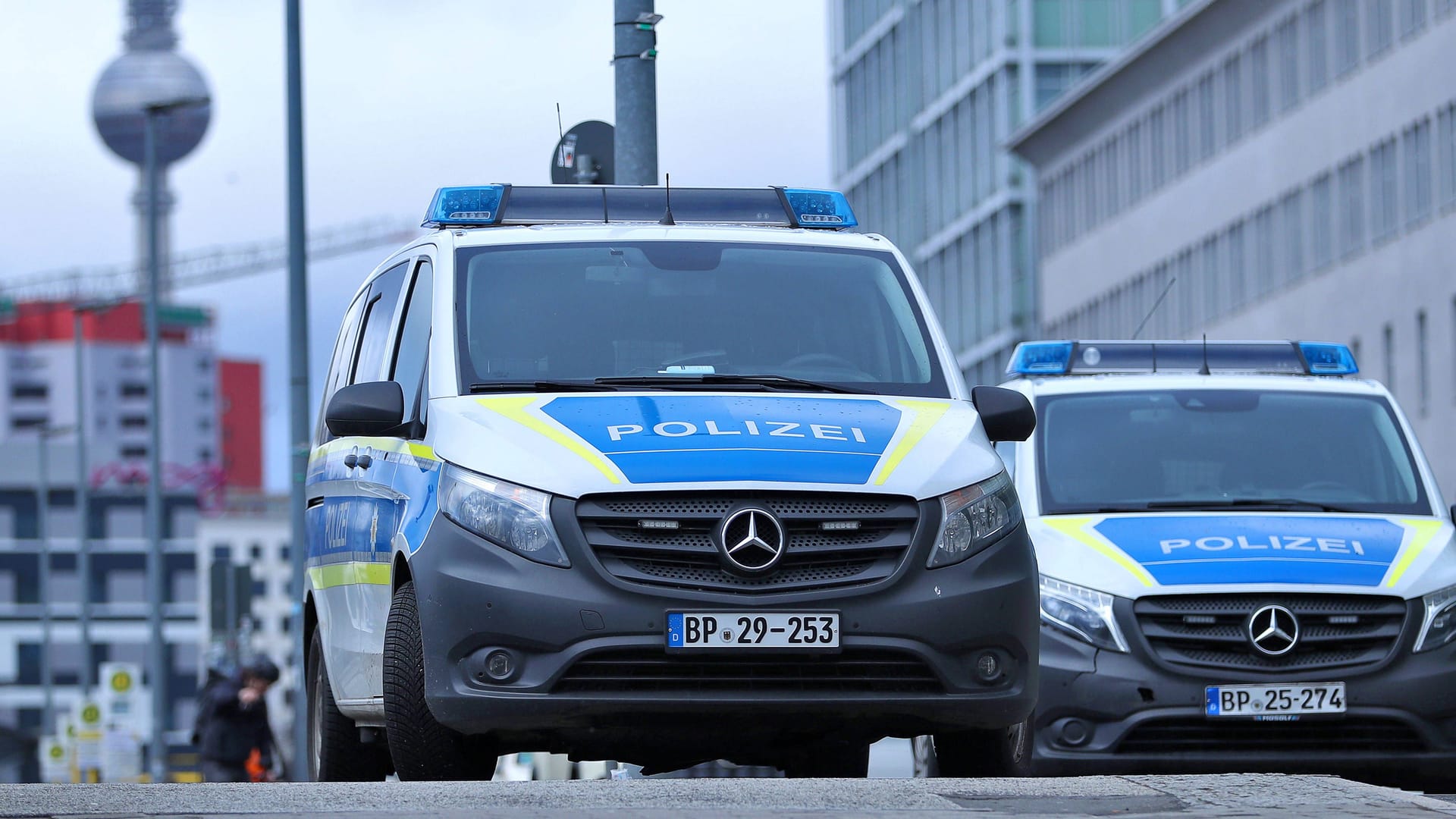 Polizei in Berlin (Archivbild): In der Hauptstadt wurde eine Frau vermisst.