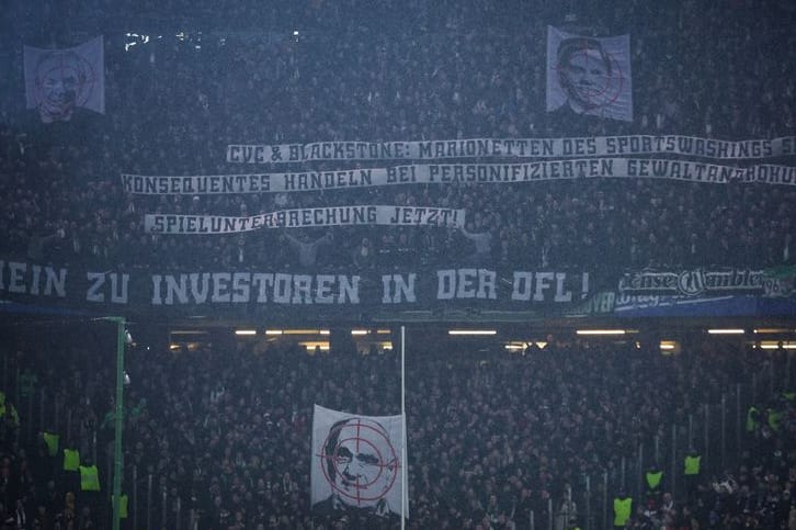 Sorgten für erhitzte Diskussionen: Die Protest-Banner der Hannover-Fans.