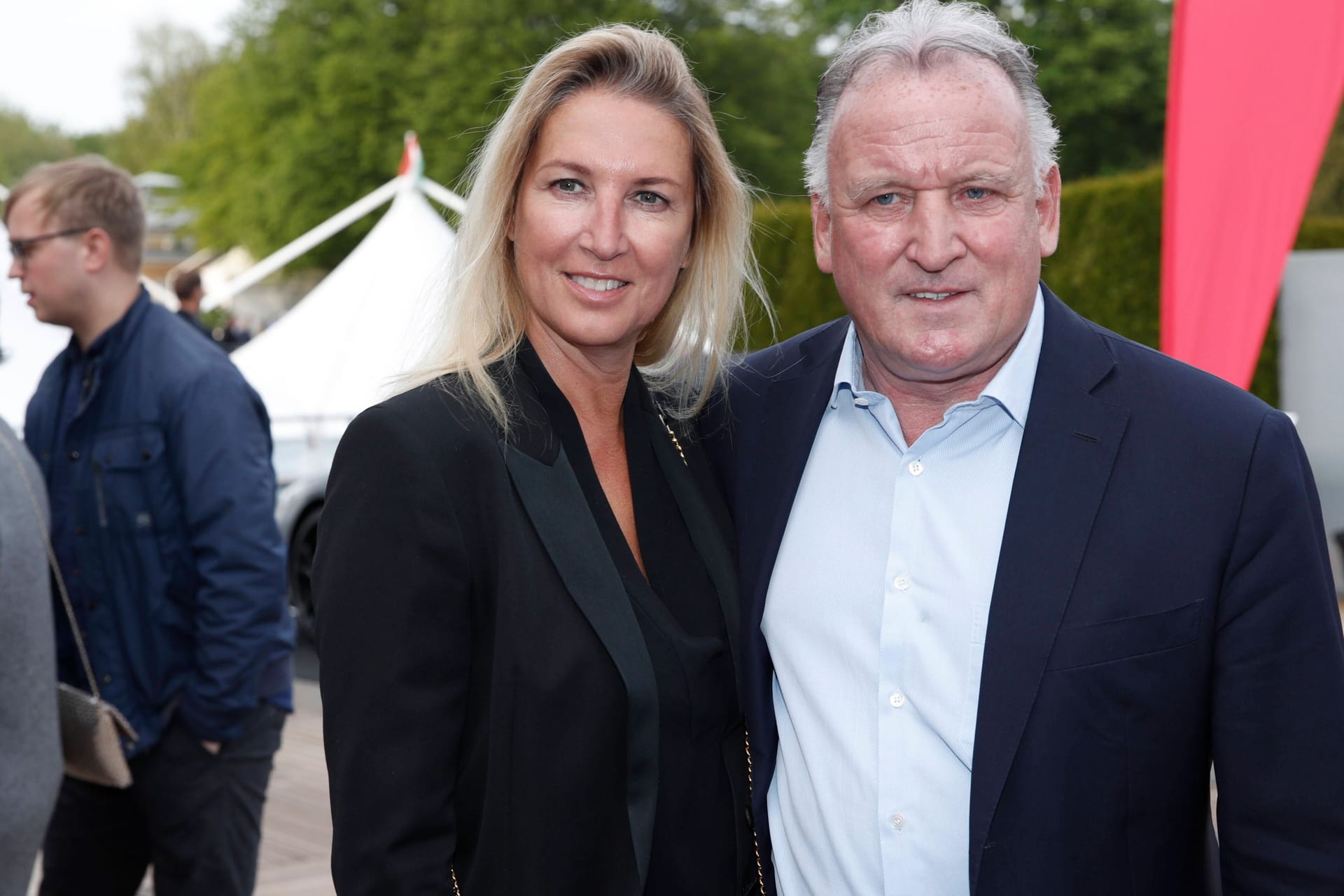 Andreas Brehme mit Lebensgefährtin Susanne Schaefer im Mai 2019