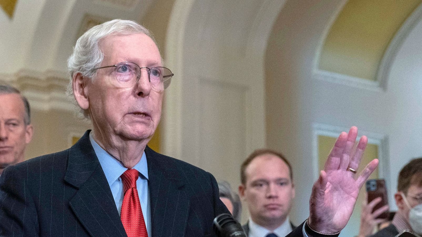 Senatsminderheitsführer Mitch McConnell von den Republikanern: Seine Partei hat sich weiterer Hilfen für die Ukraine widersetzt.