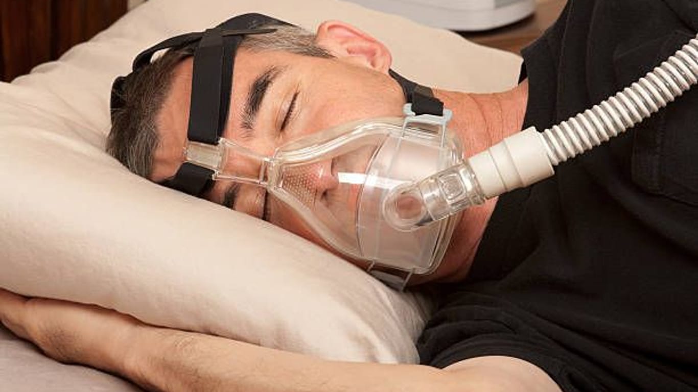 CPAP-Therapie: Sie kann die Atmung beim Schlafen verbessern.