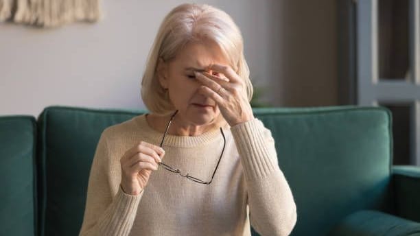 Plötzliches Schwindelgefühl: Wenn das Gleichgewicht gestört ist, fühlen sich Betroffene unsicher im Raum.