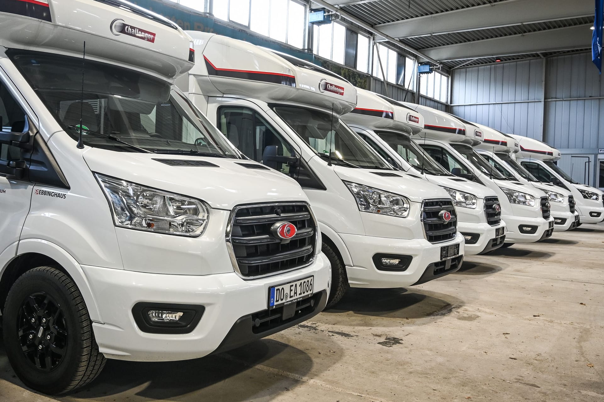 Vor dem Saisonstart: Nicht jedes Wohnmobil überwintert in einer trockenen Halle. Ein gründlicher Check ist aber in jedem Fall nötig.