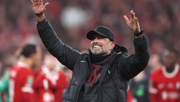 Jürgen Klopp verlässt den FC Liverpool nach neun Jahren. Aus dem ehemaligen Zweitligaprofi ist mittlerweile ein Welttrainer geworden. Seine Karriere in Bildern.