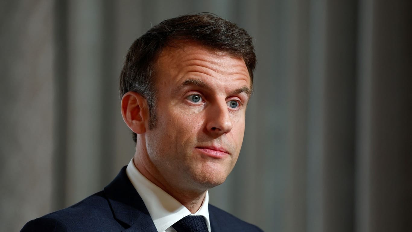 Der französische Präsident Emmanuel Macron erwägt einen drastischen Schritt im Ukrainekrieg.