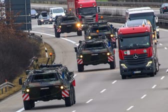 "Quadriga 2024": Im Rahmen mehrerer großer Übungen rollen nun öfter Bundeswehr-Konvois über die Autobahn.