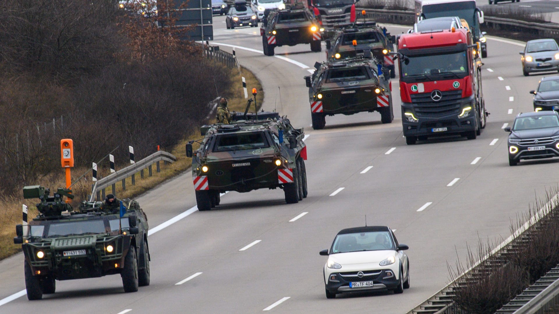 "Quadriga 2024": Im Rahmen mehrerer großer Übungen rollen nun öfter Bundeswehr-Konvois über die Autobahn.