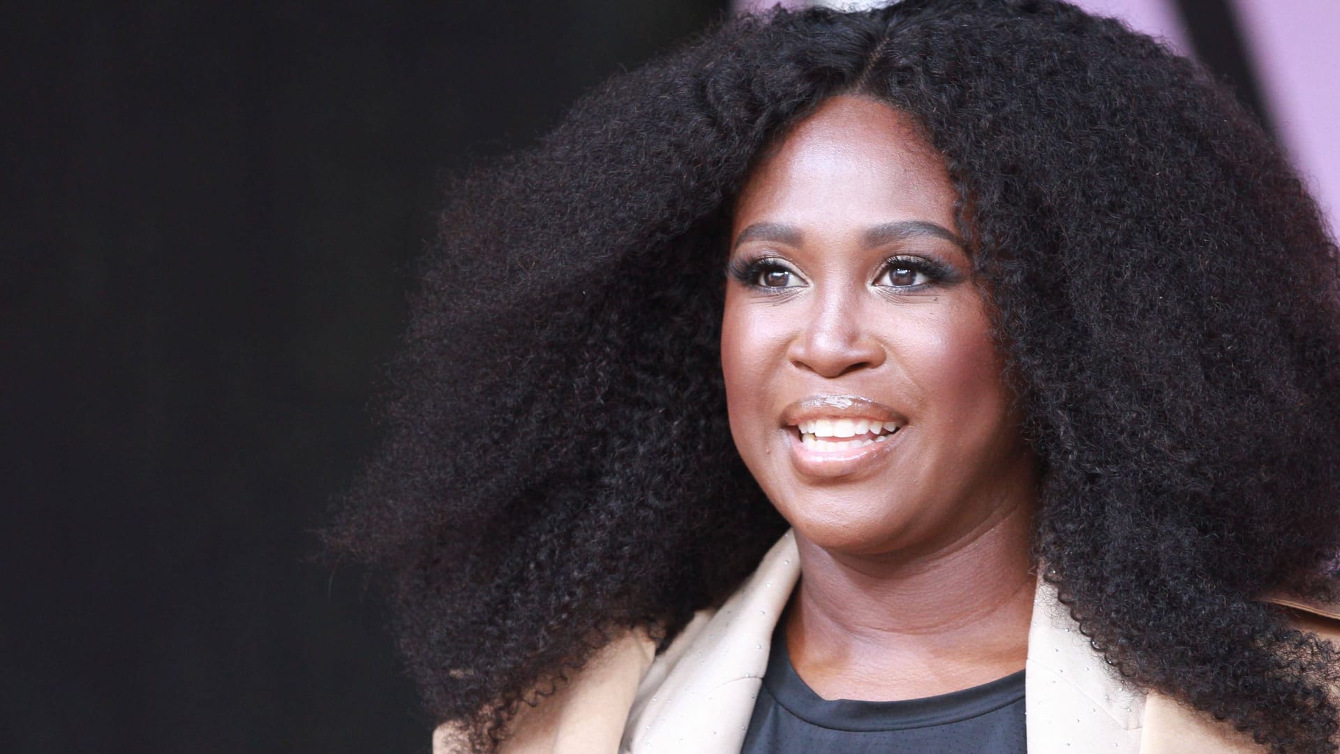 Motsi Mabuse: Die Profitänzerin hat eine Tochter.