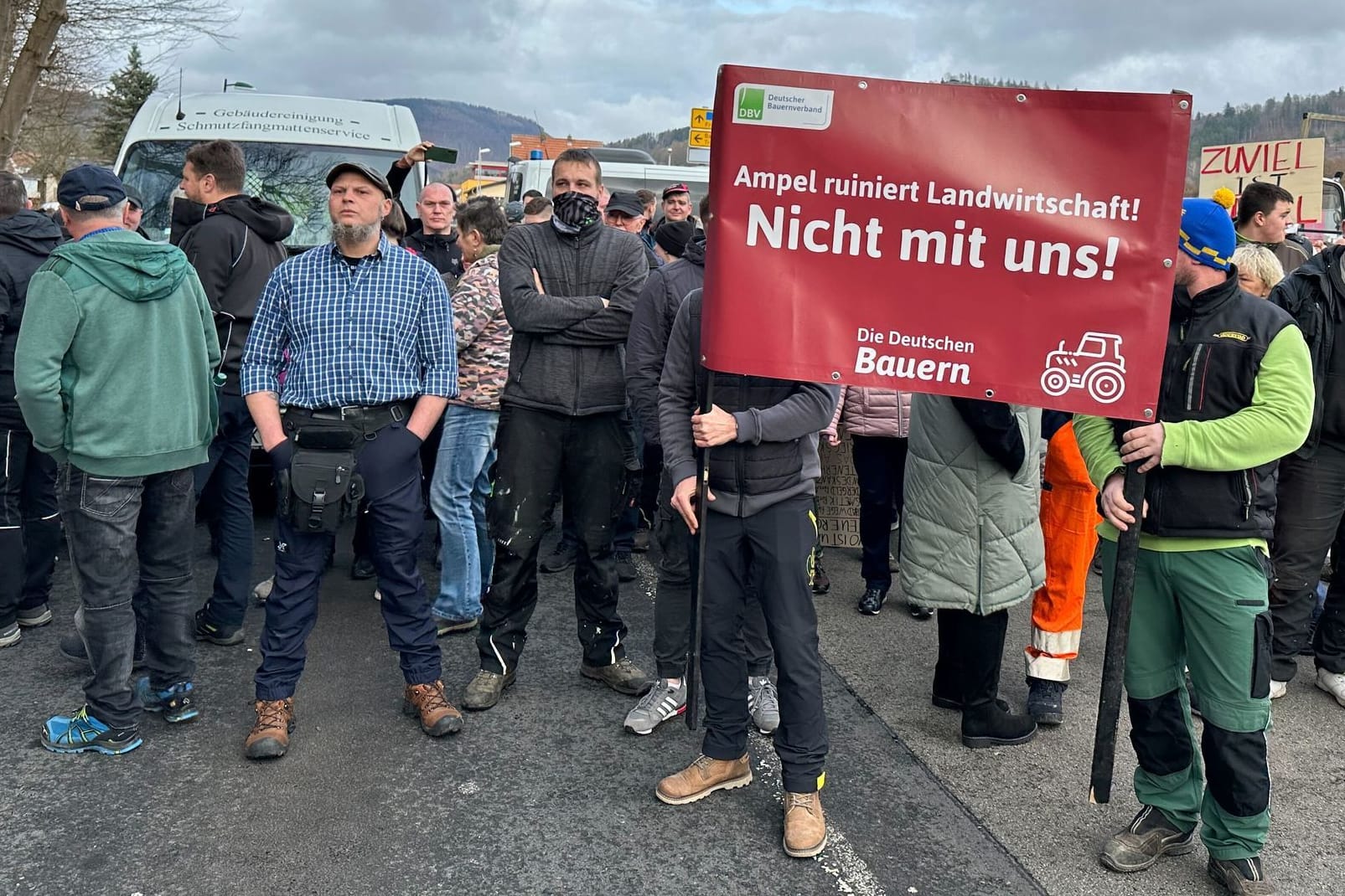 Protest bei Länder-Tour von Bundeswirtschaftsminister Habeck