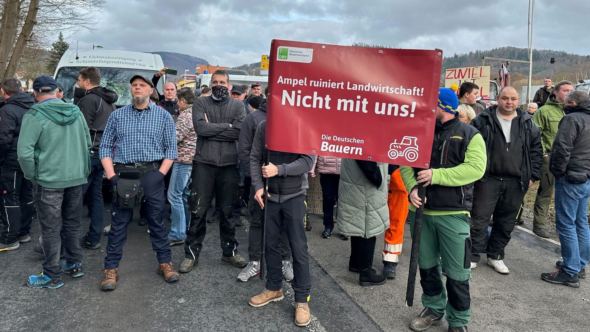 Protest bei Länder-Tour von Bundeswirtschaftsminister Habeck