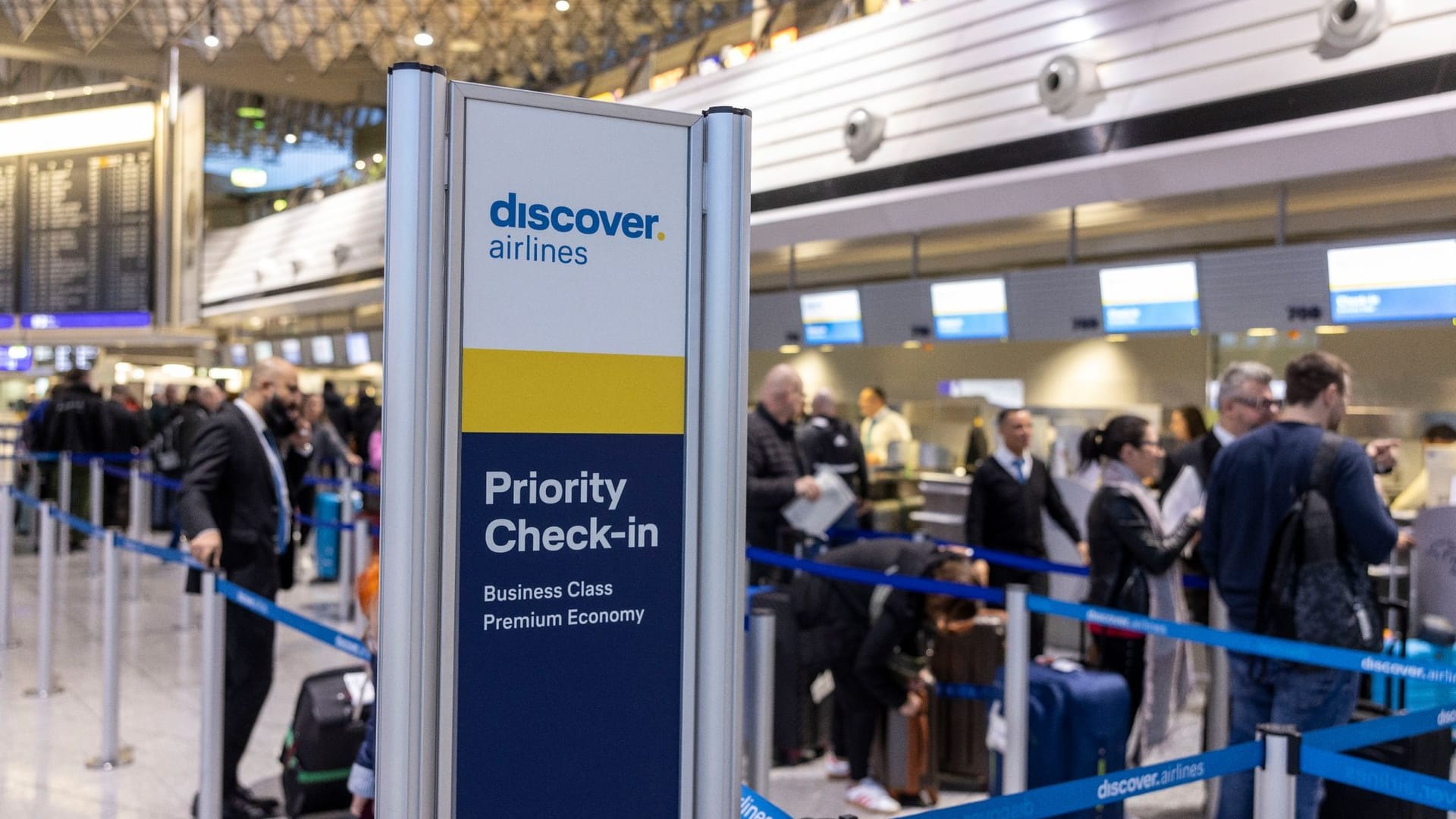 Schild Discover Airlines Schild Discover Airlines