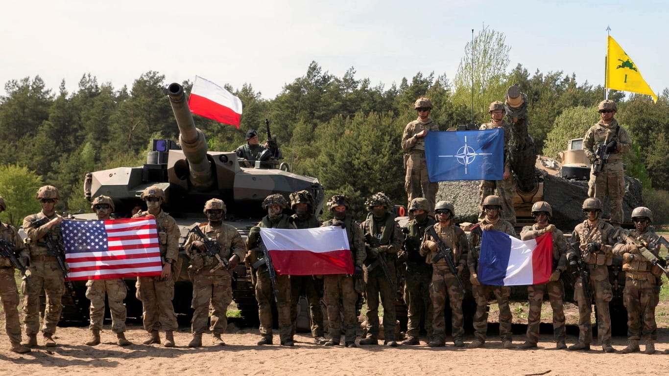 Französische Soldaten mit Nato-Verbündeten bei einem Manöver in Polen: Dass die französischen Soldaten geübt darin sind, mit anderen Armeen zusammenzuarbeiten, könnte bei einem Konflikt mit Russland nützlich sein.