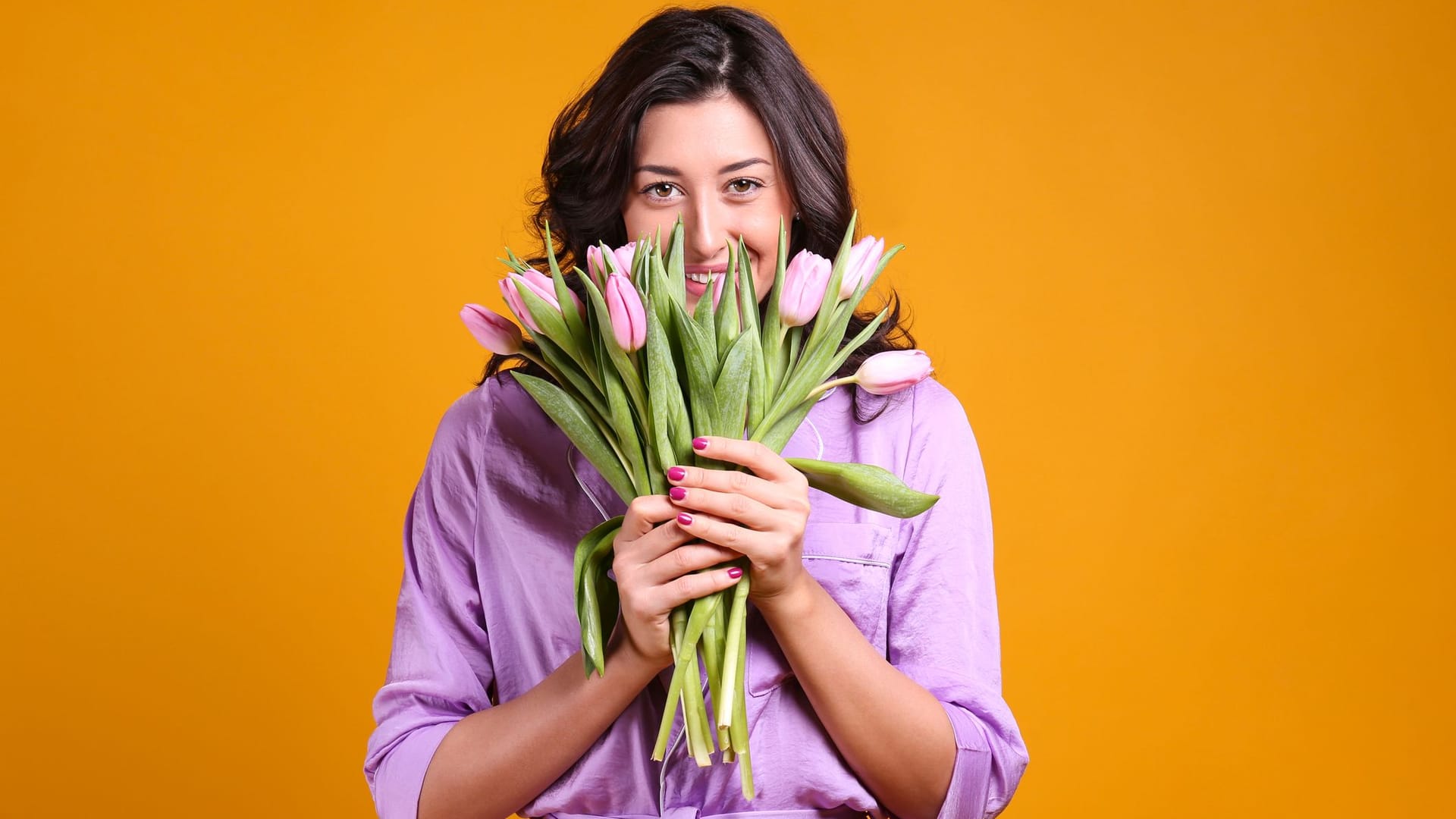 Outfitideen für den Frühling: Bringen Sie wieder Farbe und frischen Wind in den Kleiderschrank.