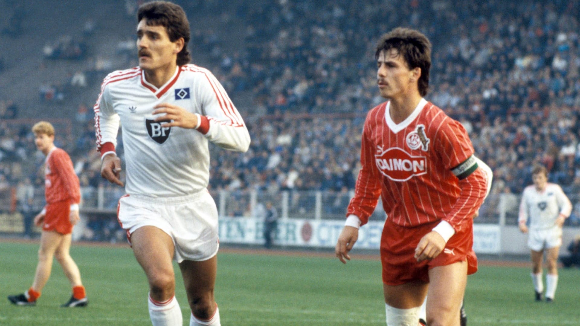 Dieter Prestin (rechts) war von 1975 bis 1989 Spieler des 1. FC Köln.