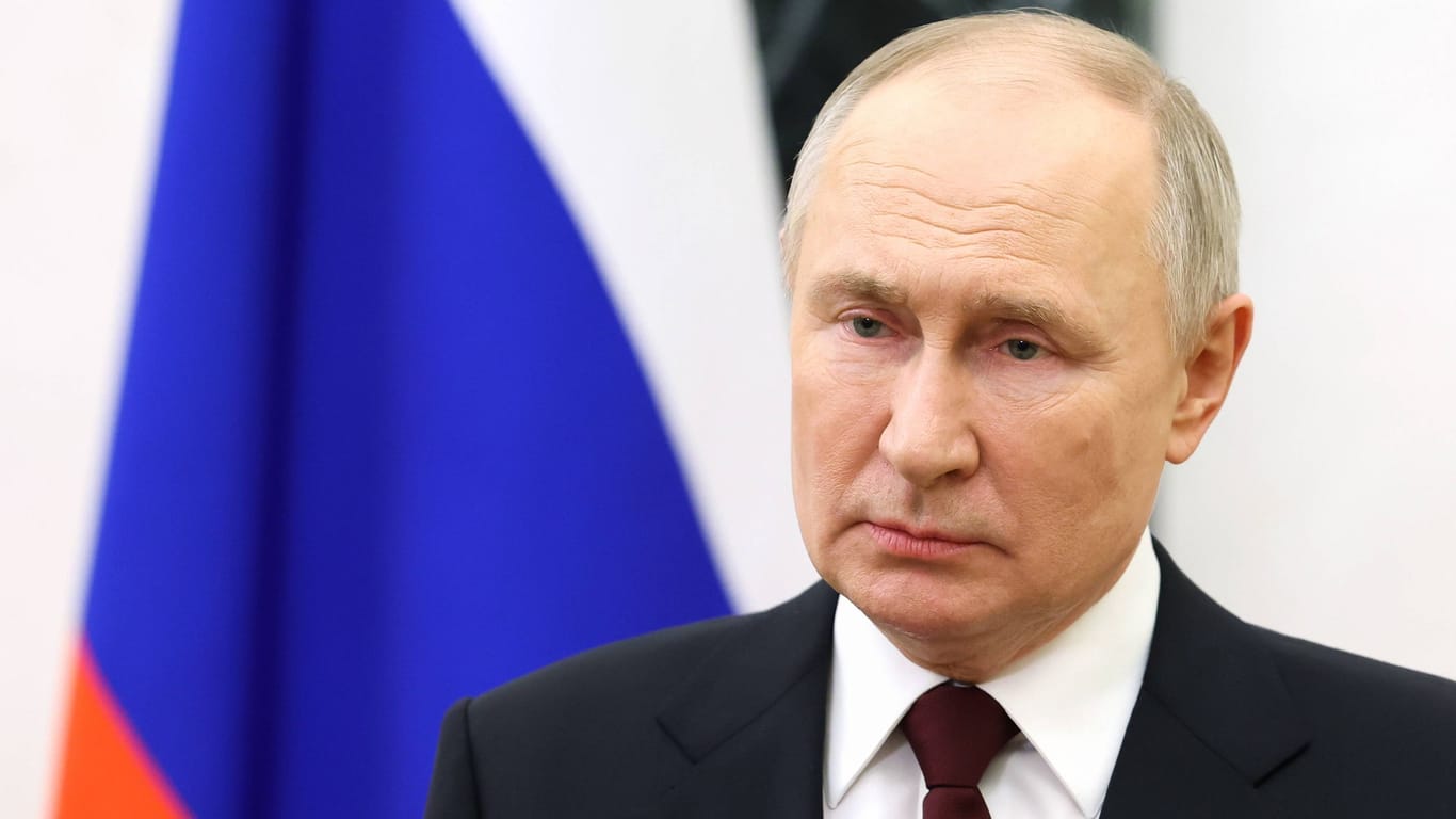 Wladimir Putin: Der russische Präsident will das Russische Rote Kreuz in den völkerrechtswidrig annektierten Gebieten einsetzen.