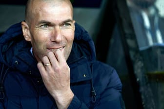 Zinedine Zidane: Er soll sich über den FC Bayern erkundigt haben.