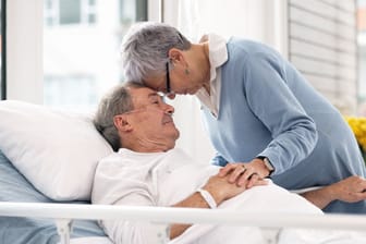 Älteres Paar im Krankenhaus