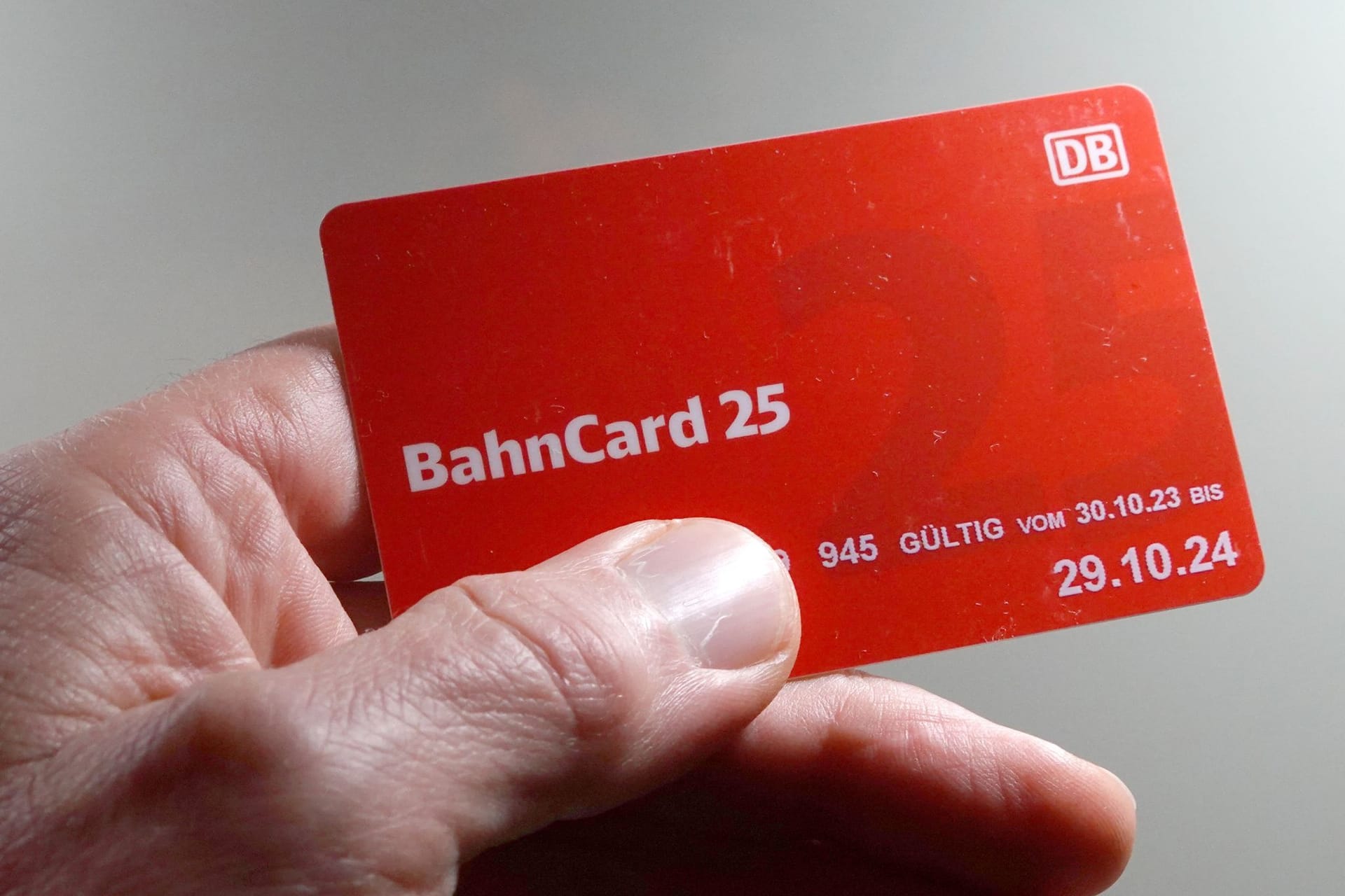 Verbraucherschützer verklagen Bahn wegen Bahncard-Regeln