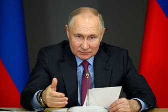 Wladimir Putin: Der russische Präsident sorgt auf der Münchener Sicherheitskonferenz für große Empörung.