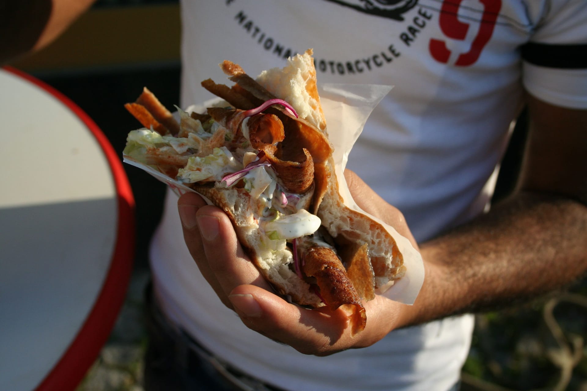 Döner (Symbolbild): In Dresden schmeckt er den Kunden ganz besonders gut.