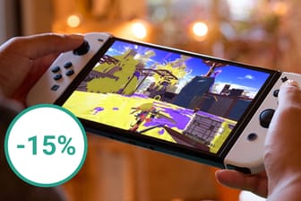 Die vielseitige Spielekonsole Nintendo Switch (OLED-Modell) ist bei der Mehrwertsteuer-Aktion von MediaMarkt besonders günstig.