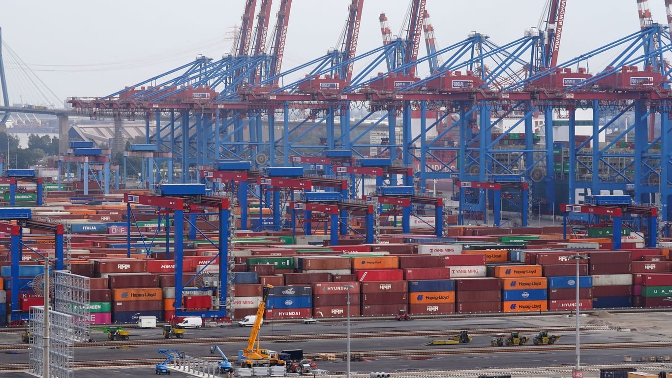 Hamburger Hafen legt Umschlagzahlen für 2023 vor
