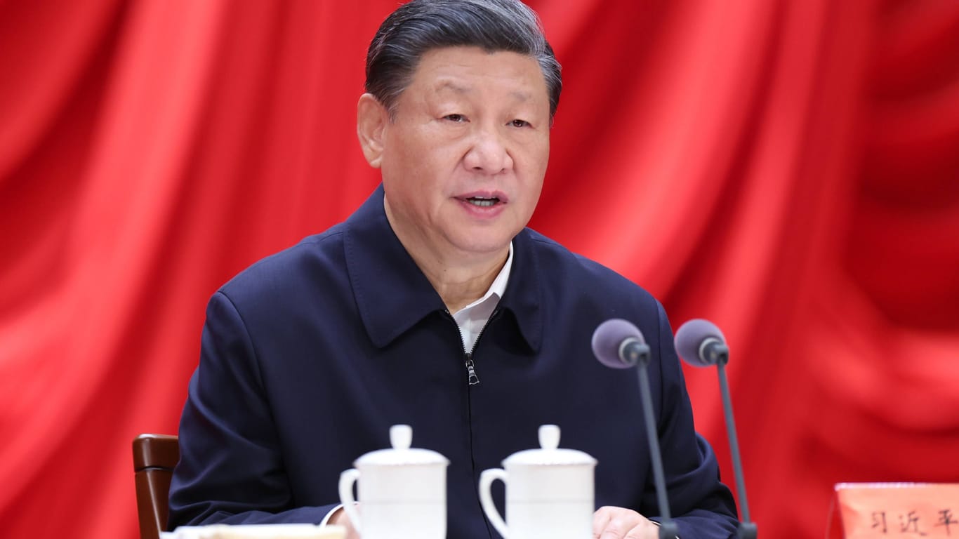 Chinas führender Autokrat Xi Jinping beim Nationalen Volkskongress 2023.