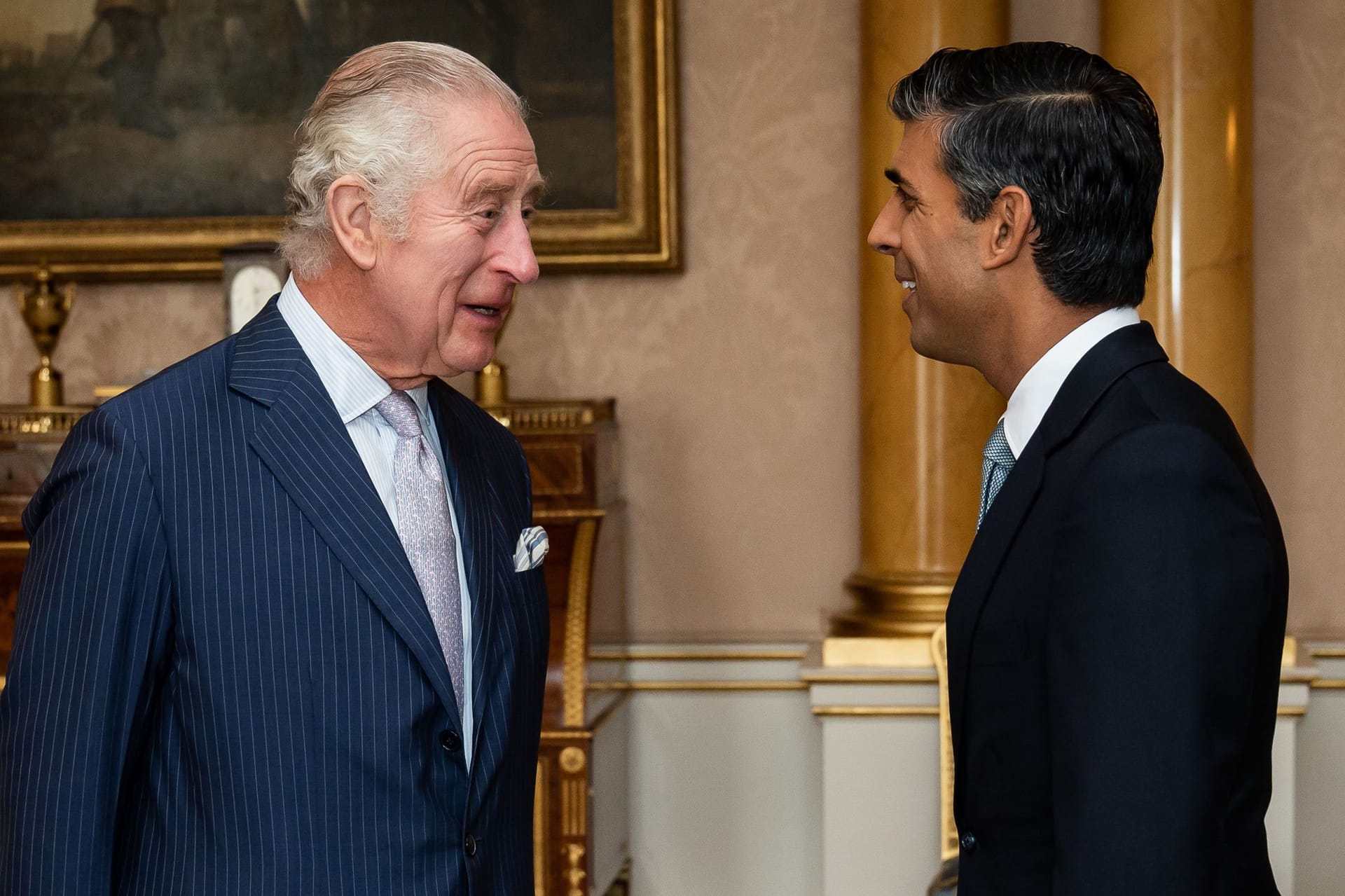 König Charles III. und Rishi Sunak: Das nächste Meeting halten sie am Telefon.