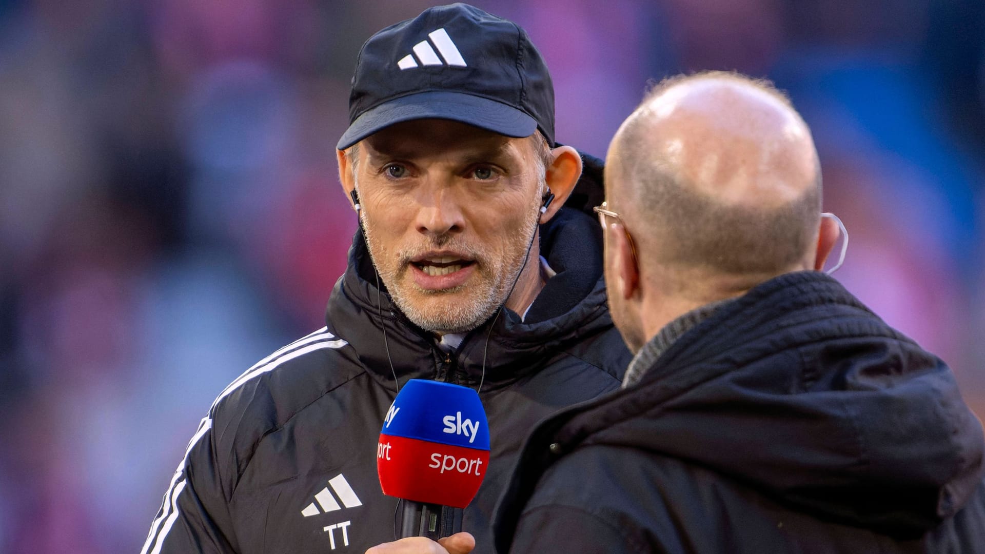 Bayern-Trainer Tuchel (li.) im Gespräch mit Sky-Reporter Patrick Wasserziehr (Archivbild): Klare Worte zur Aufstellung.