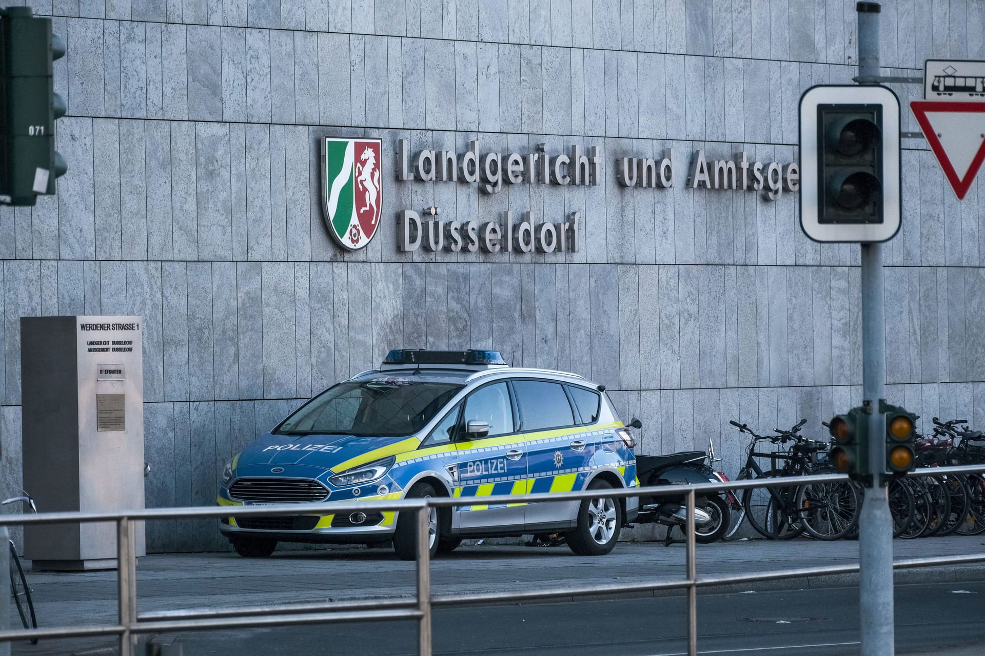 Das Landgericht Düsseldorf (Symbolfoto): Hier beginnt am Montag ein Mordprozess.