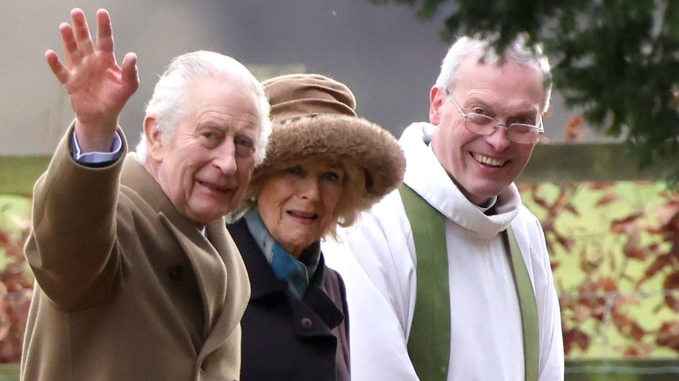 König Charles III. und seine Ehefrau Camilla: Sie besuchten am Sonntag einen Gottesdienst.