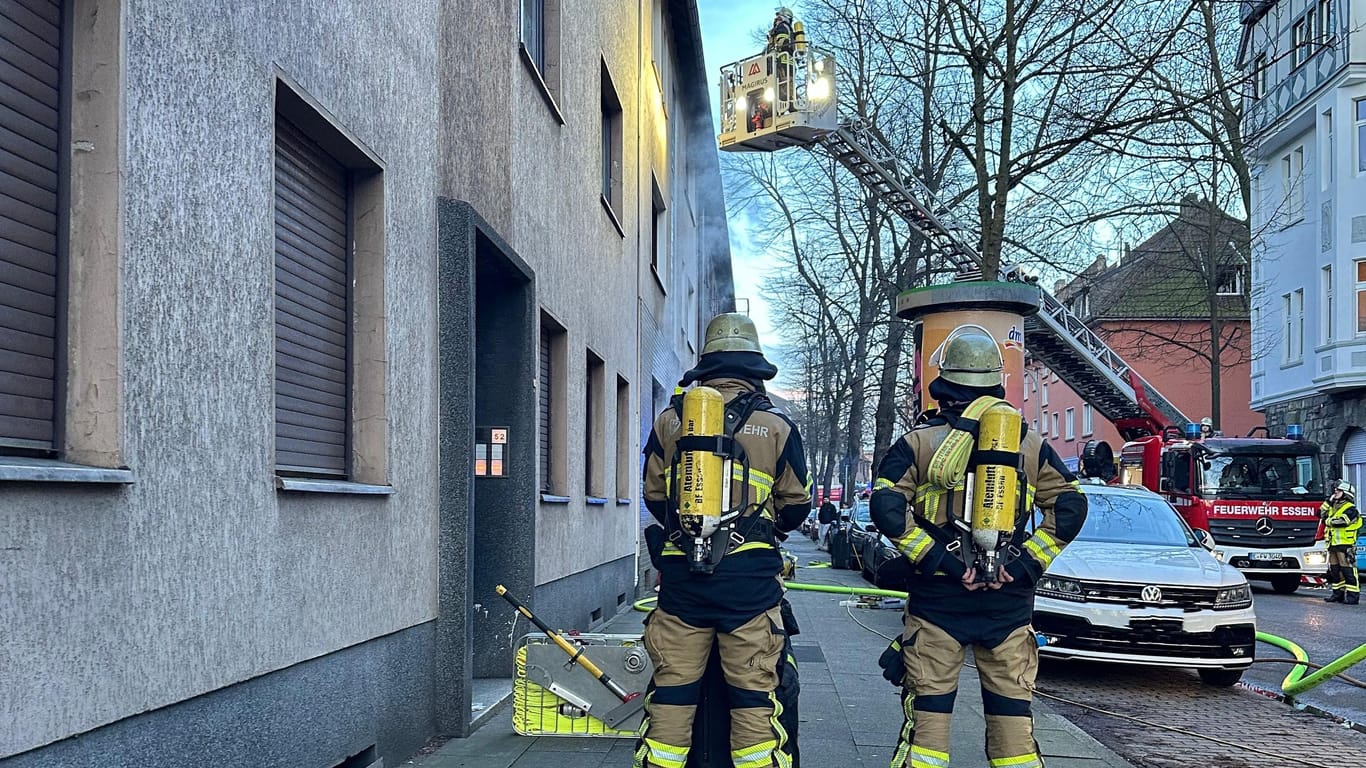 Brand in Essen: Die Feuerwehr war mit zahlreichen Kräften im Einsatz.