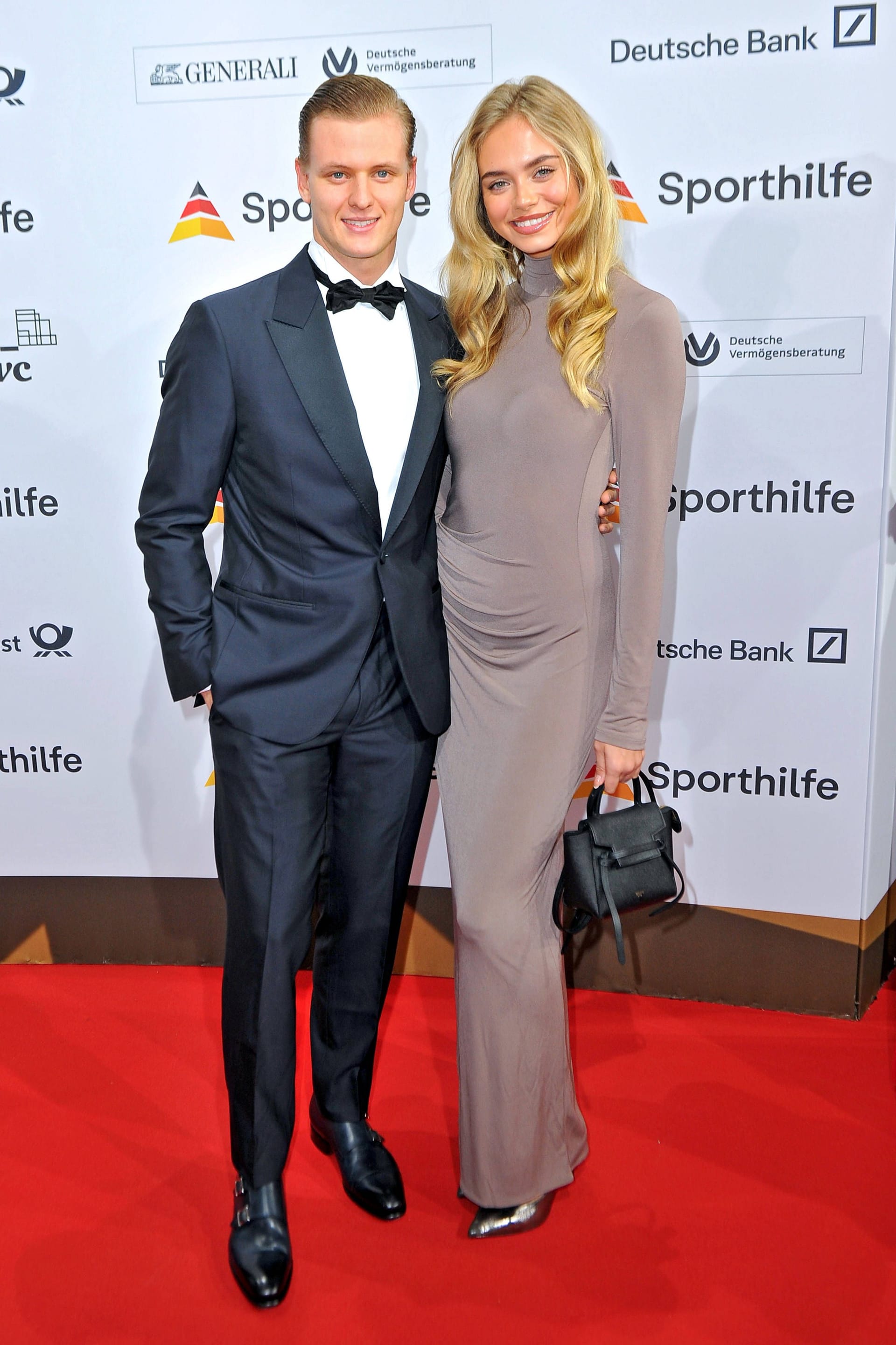 Mick Schumacher mit seiner Freundin Laila Hasanovic beim Ball des Sports.
