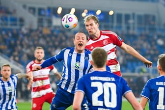 Umkämpftes Duell: Der KSC und Fortuna Düsseldorf schenkten sich nichts.