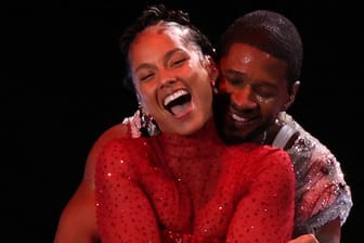 Usher und Alicia Keys: Von ihrem Duett zeigten sich viele Fans begeistert.