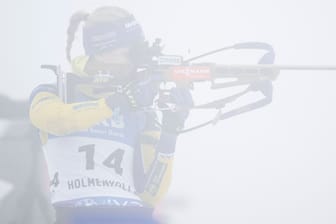 Mona Brorsson am Schießstand: Nein, die Bildqualität ist nicht schlecht, das ist der Nebel am Holmenkollen.
