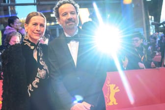 Mariette Rissenbeek und Carlo Chatrian: Verabschiedet sich die scheidende Festivalleitung der Berlinale mit einem Skandal?
