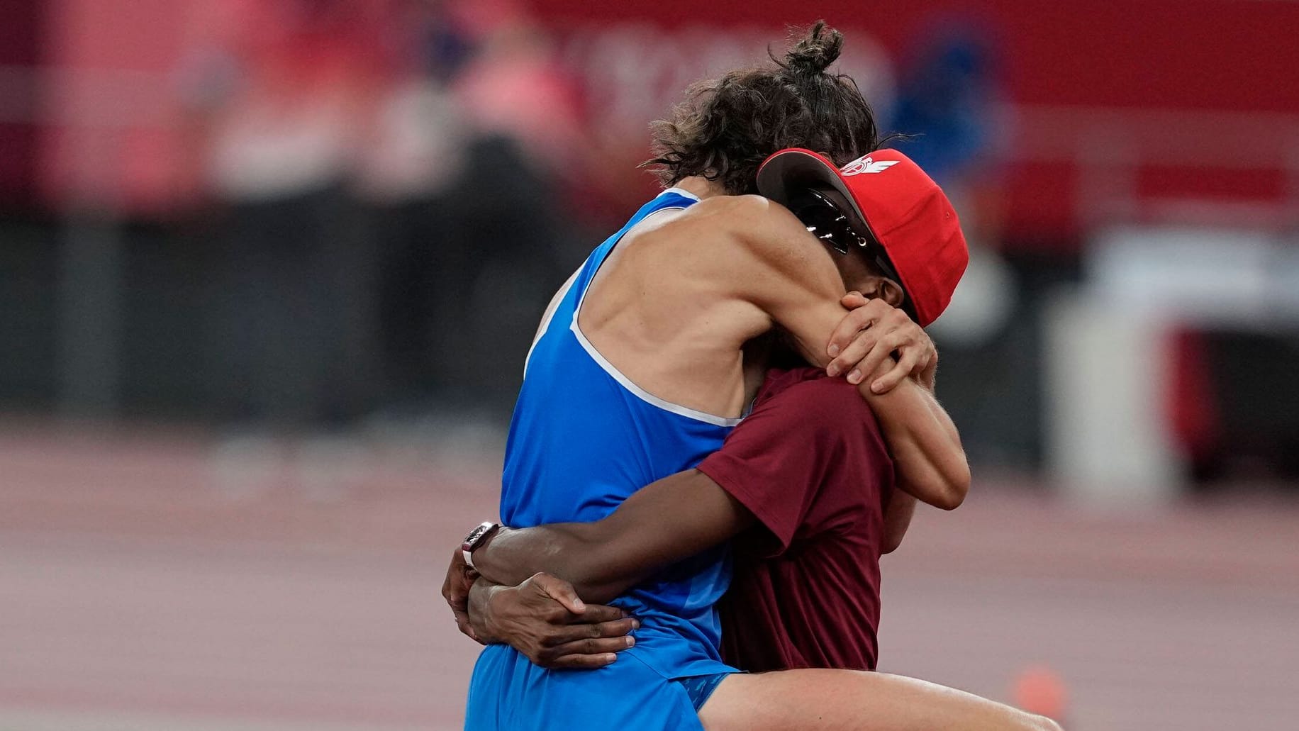 Mutaz Barshim (r.) und Gianmarco Tamberi: Sie haben sich 2021 Gold geteilt – der Moment des Entschlusses.