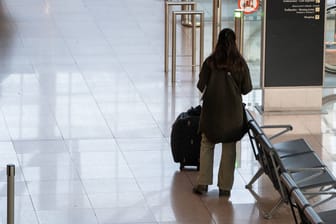Großes Ärgernis für Passagiere: Verdi ruft an bundesweit elf Flughäfen zu Warnstreiks auf.