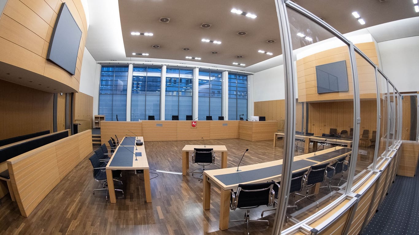Blick in den Saal 141 im Landgericht Braunschweig: Dort wird ab Freitag gegen Christian B. verhandelt.