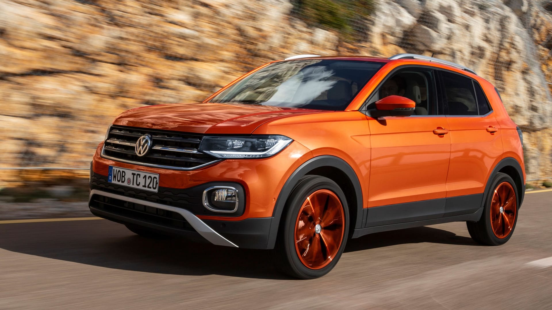 VW T-Cross: Das Mini-SUV ist etwas geräumiger als ein VW Polo – aber auch deutlich teurer.