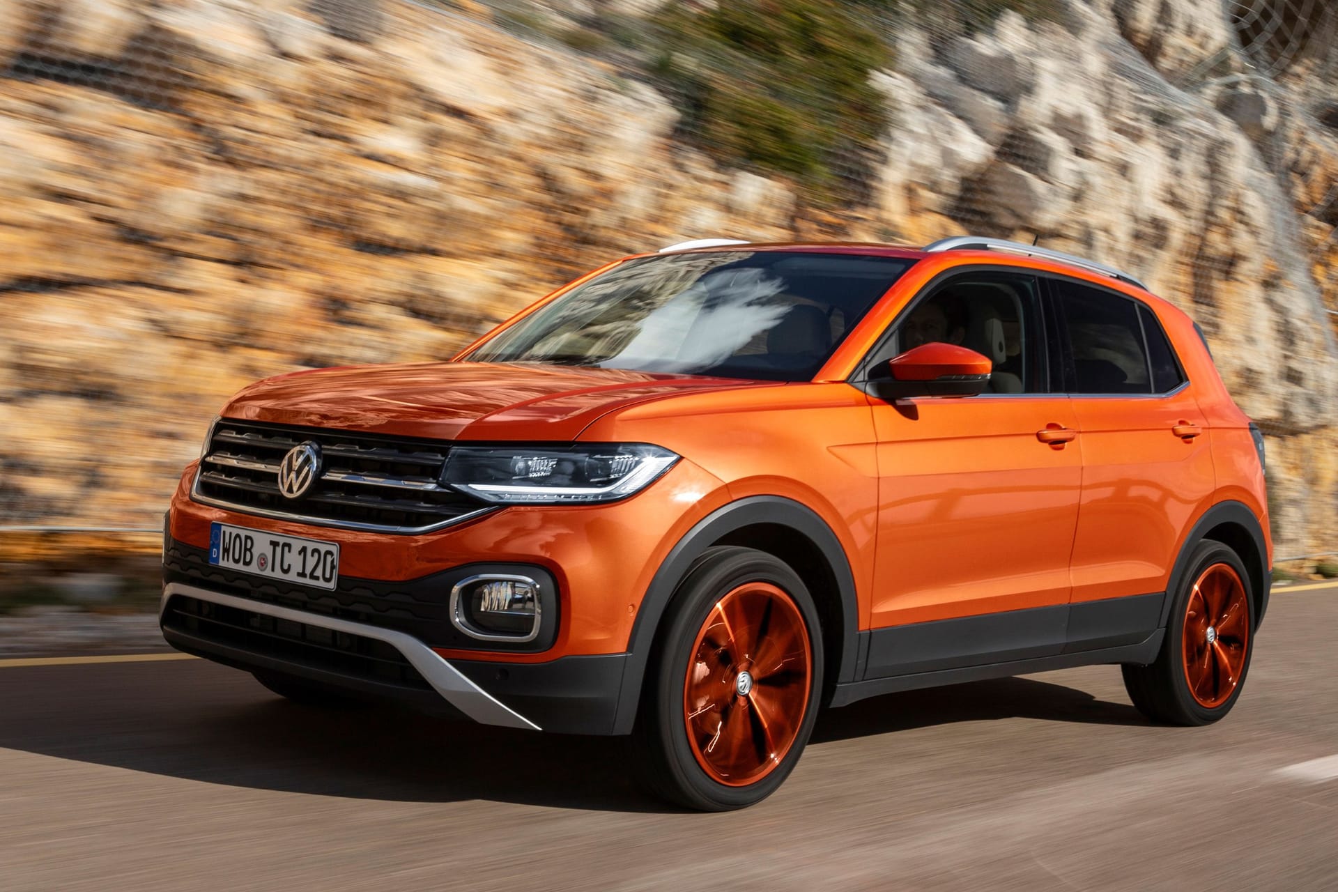 VW T-Cross: Das Mini-SUV ist etwas geräumiger als ein VW Polo – aber auch deutlich teurer.