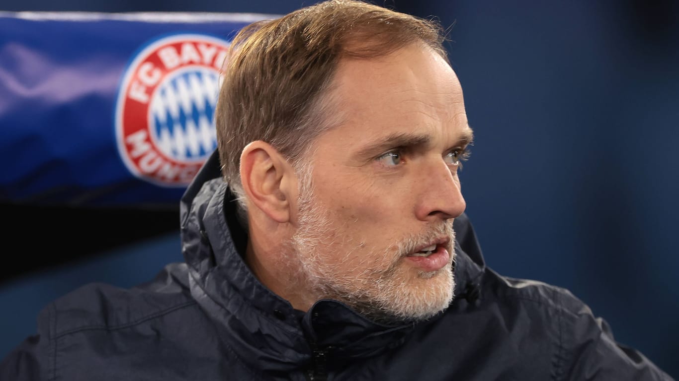 Aktuell unglücklich: Bayern-Trainer Tuchel beim Spieler seiner Mannschaft in Rom.