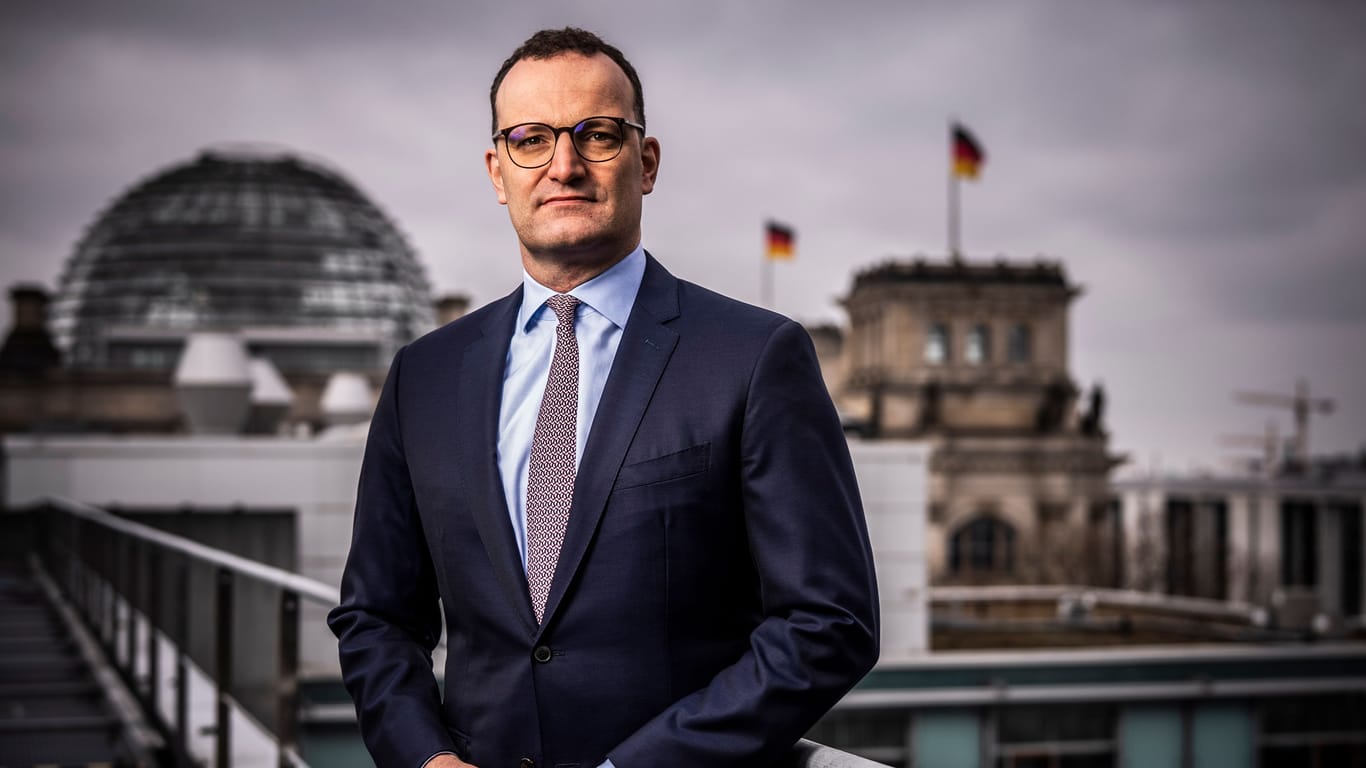 "Der Zoff zwischen Grünen und FDP lähmt unsere Wirtschaft ungemein", sagt Jens Spahn.